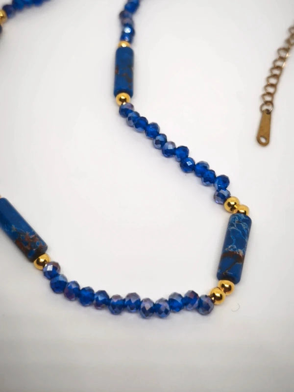 collier jaspe bleu et perles facettes verre coloré