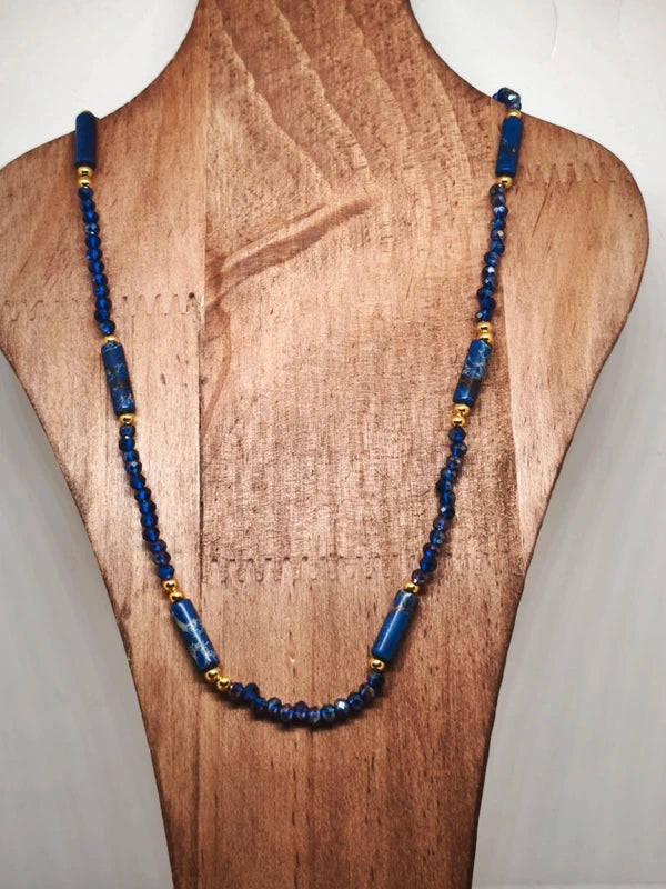 collier jaspe bleu et perles facettes verre coloré