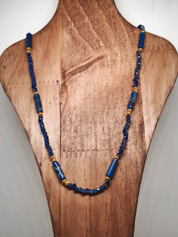 collier jaspe bleu et perles facettes verre coloré