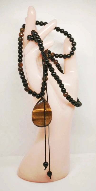 Collier Mala et pendentif en oeil de tigre