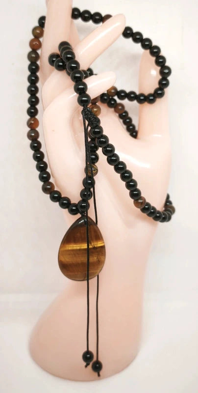Collier Mala et pendentif en oeil de tigre