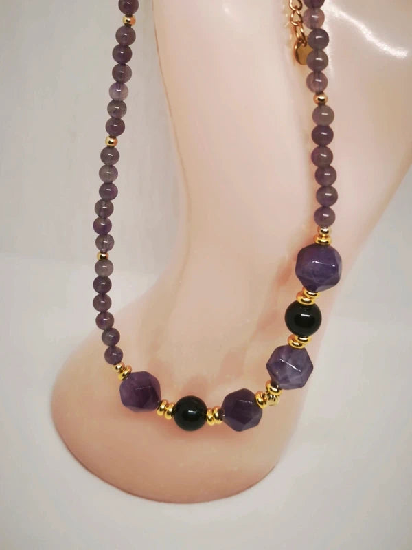 Collier en perles d'améthyste polies et facettes