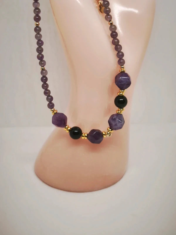 Collier en perles d'améthyste polies et facettes