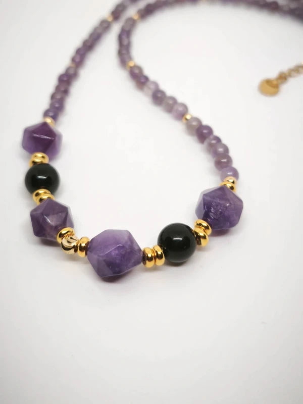 Collier en perles d'améthyste polies et facettes