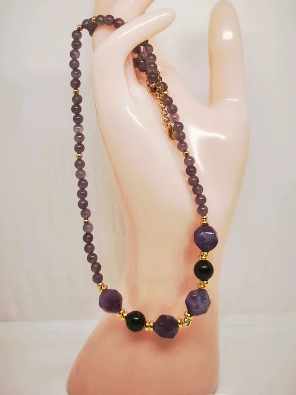Collier en perles d'améthyste polies et facettes