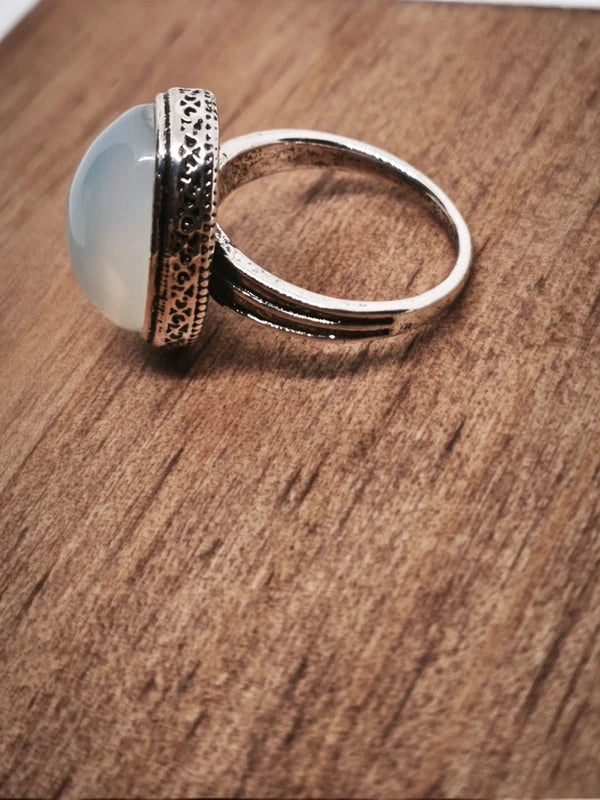 Bague plaquée argent, résine