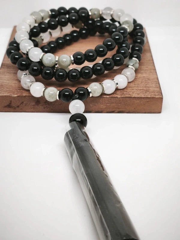 Collier Mala onyx noire, quartz laiteux, labradorite 8mm