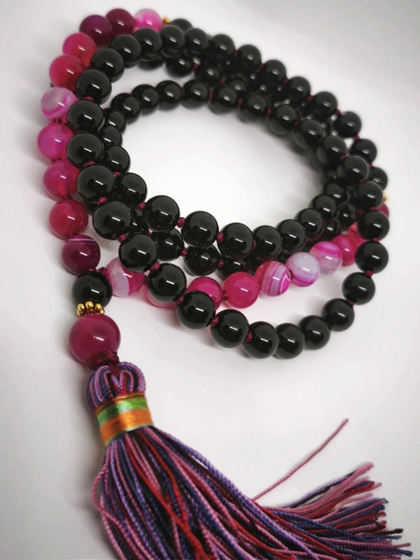 Collier Mala agate rose et noire 8mm