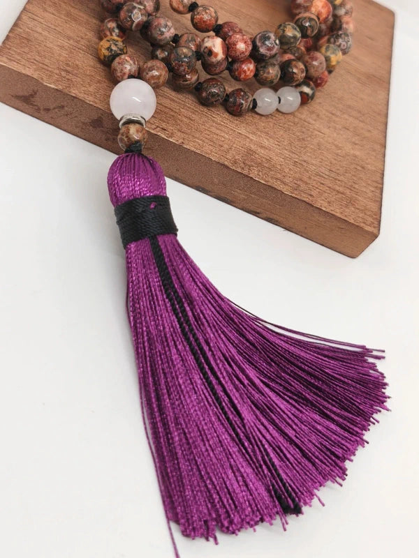 collier mala jaspe bréchique et quartz blanc