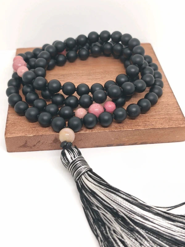 collier mala en rhodonite et tourmaline noire 8mm