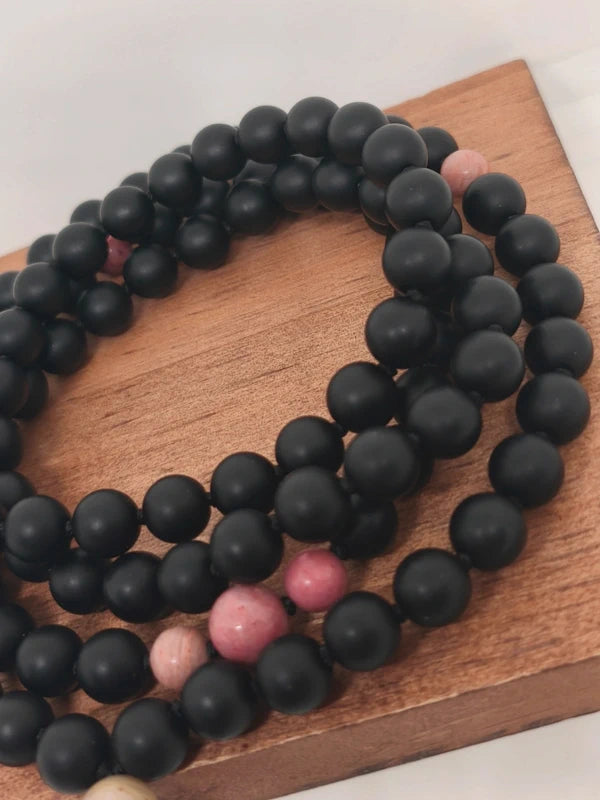 collier mala en rhodonite et tourmaline noire 8mm