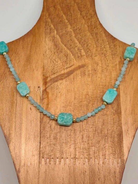 Collier en perles facettes d'amazonite