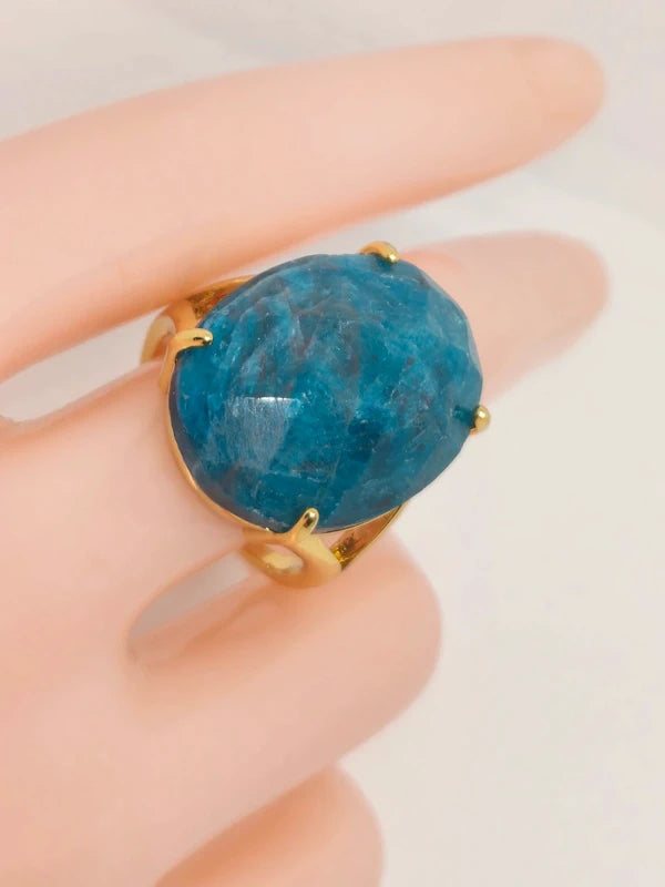 Bague en apatite