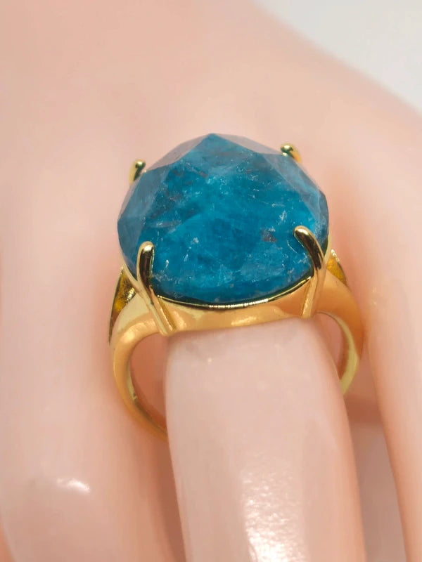 Bague en apatite