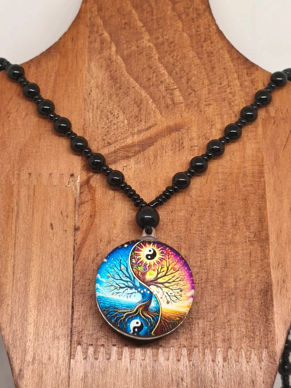 Collier yin-yang agate noire et résine