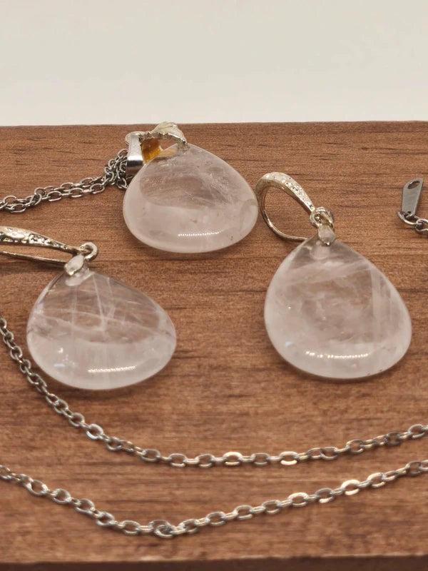 Collier et boucles d'oreilles en cristal de roche craquelé