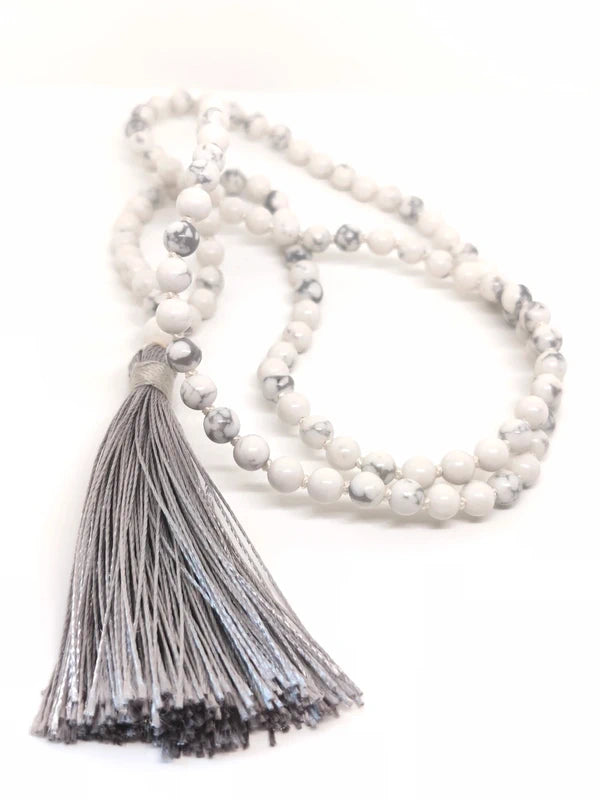 collier mala en perles d'howlite blanche 6mm