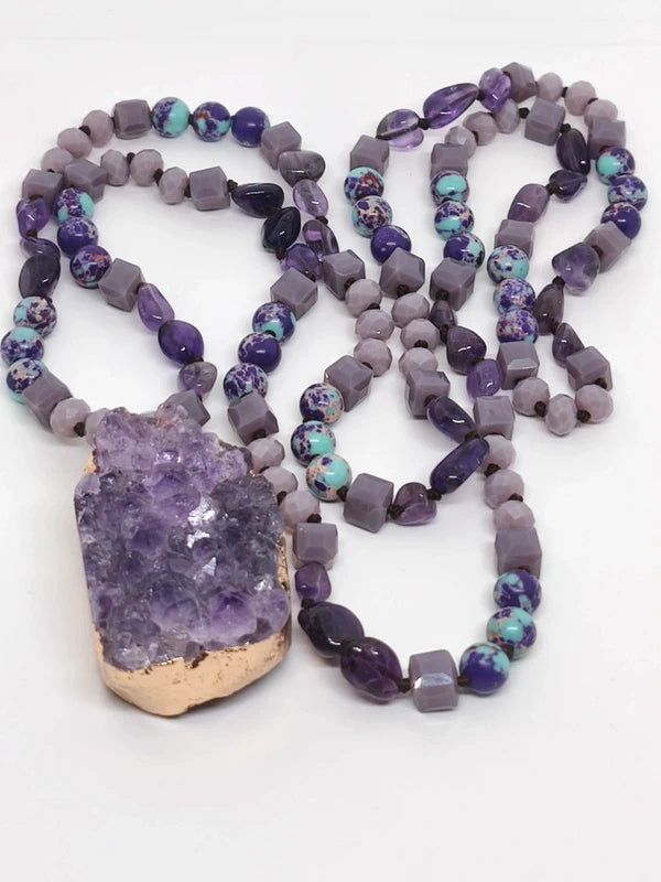Collier en perles d'améthyste et de variscite