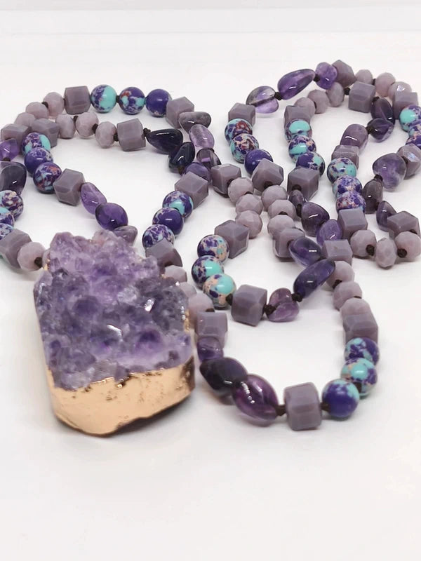Collier en perles d'améthyste et de variscite