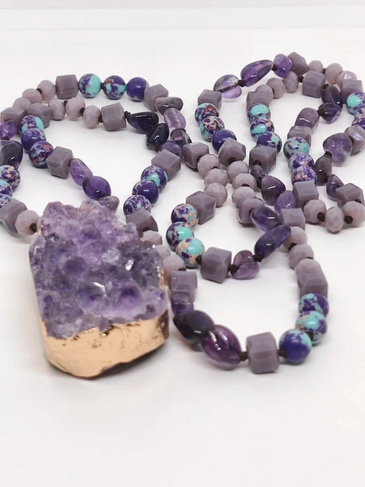 Collier en perles d'améthyste et de variscite