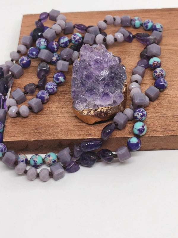 Collier en perles d'améthyste et de variscite