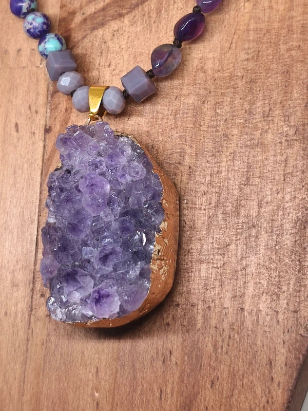 Collier en perles d'améthyste et de variscite