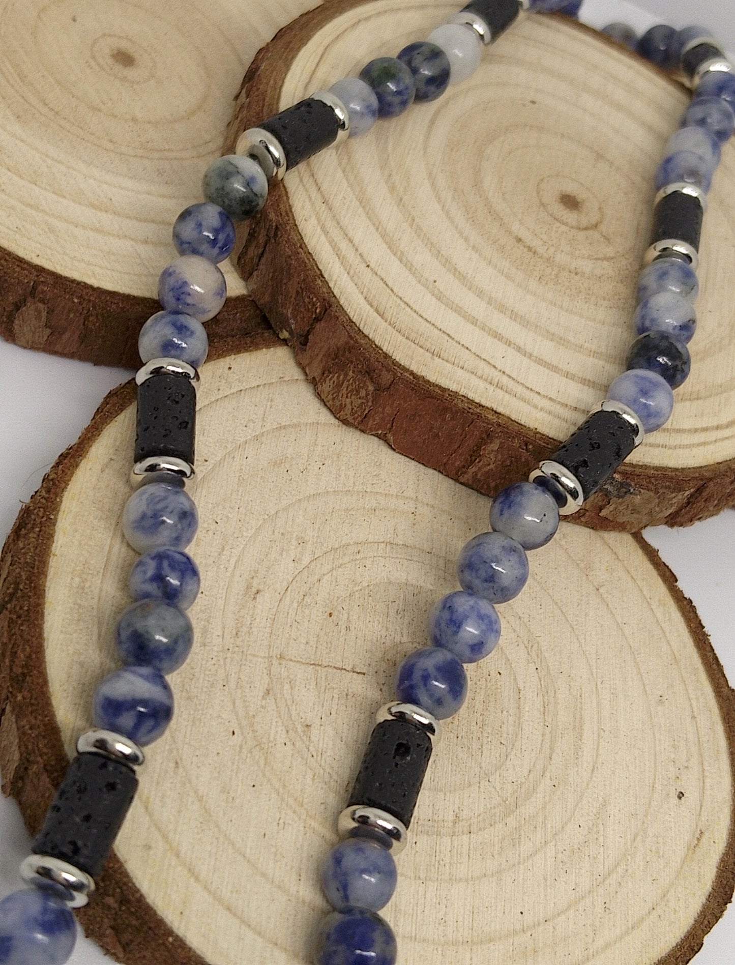 Collier bracelet et pierre en sodalite