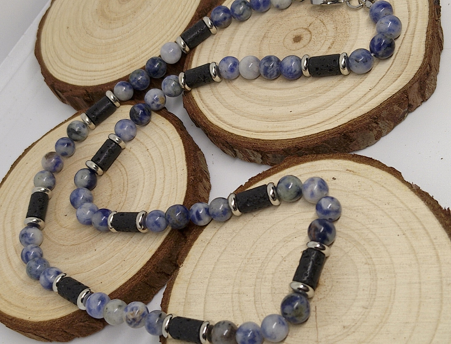 Collier bracelet et pierre en sodalite