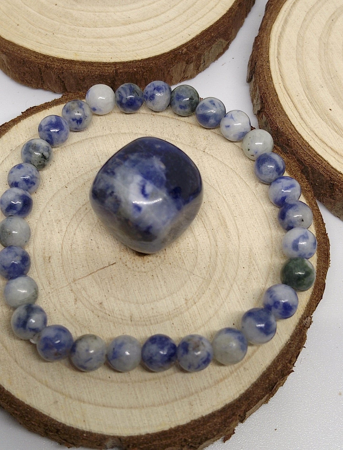 Collier bracelet et pierre en sodalite