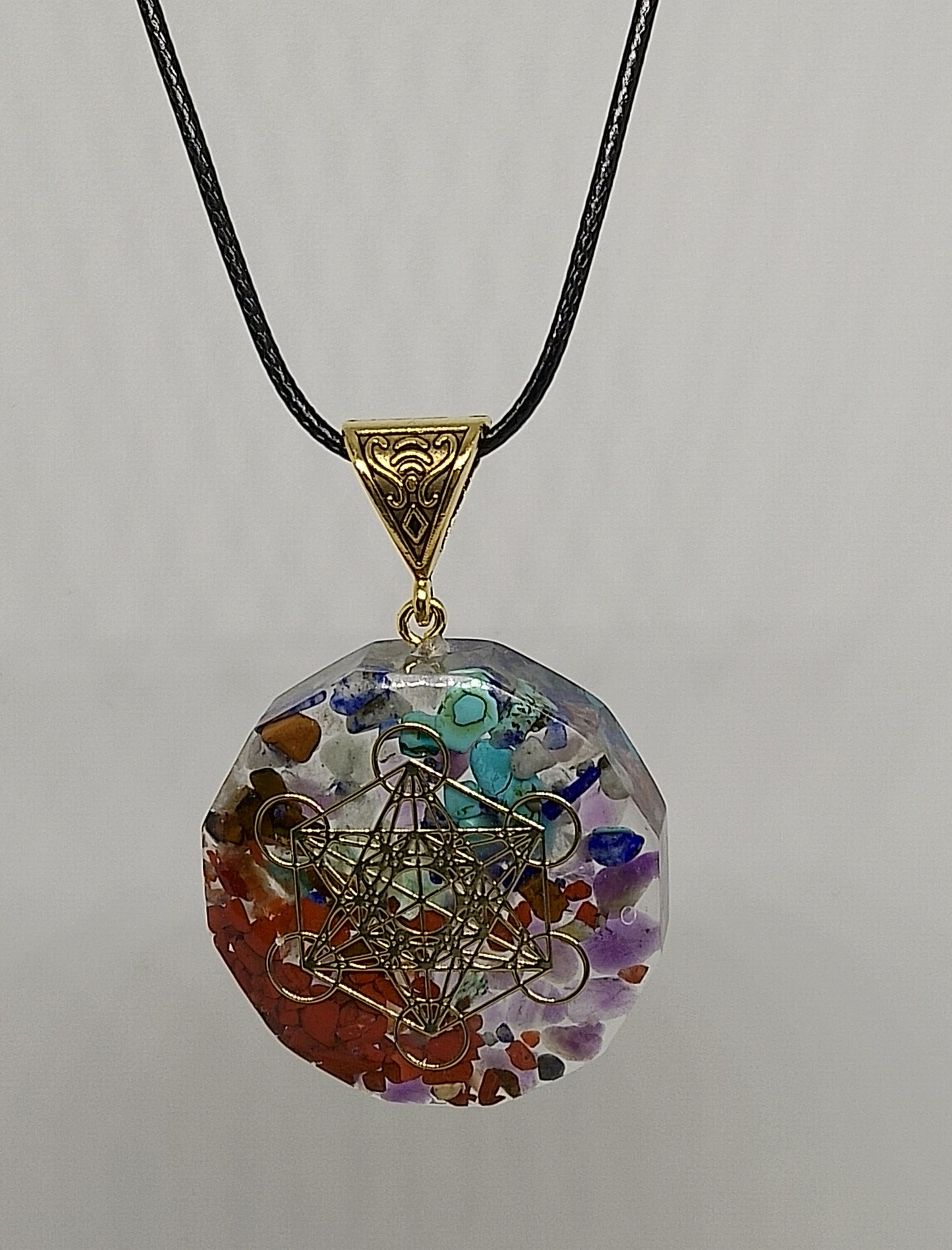 Collier orgonite multicolore