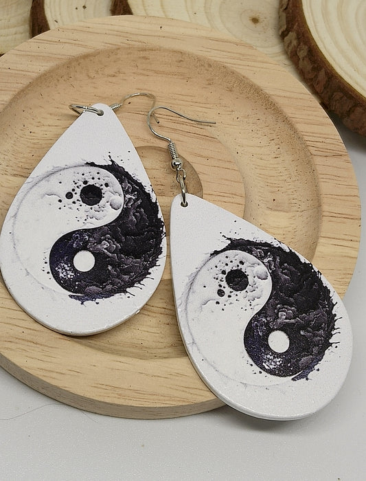 Boucles d'oreilles yin-yang en bois