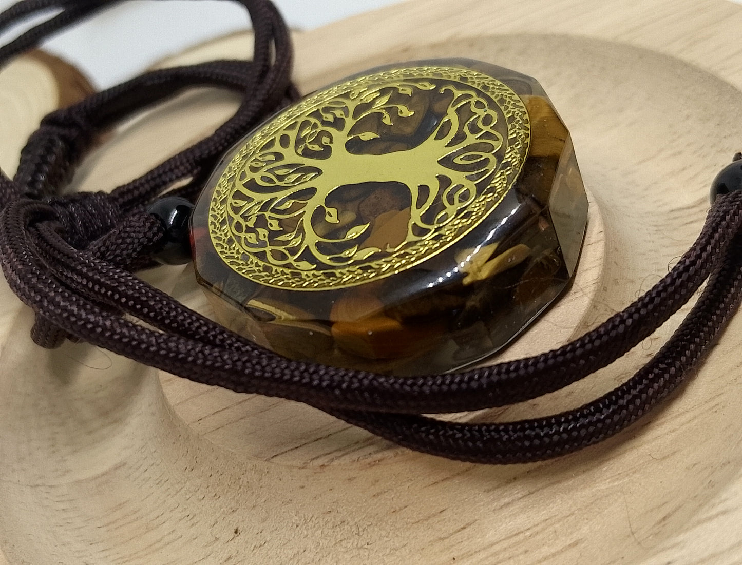 Collier orgonite oeil du tigre