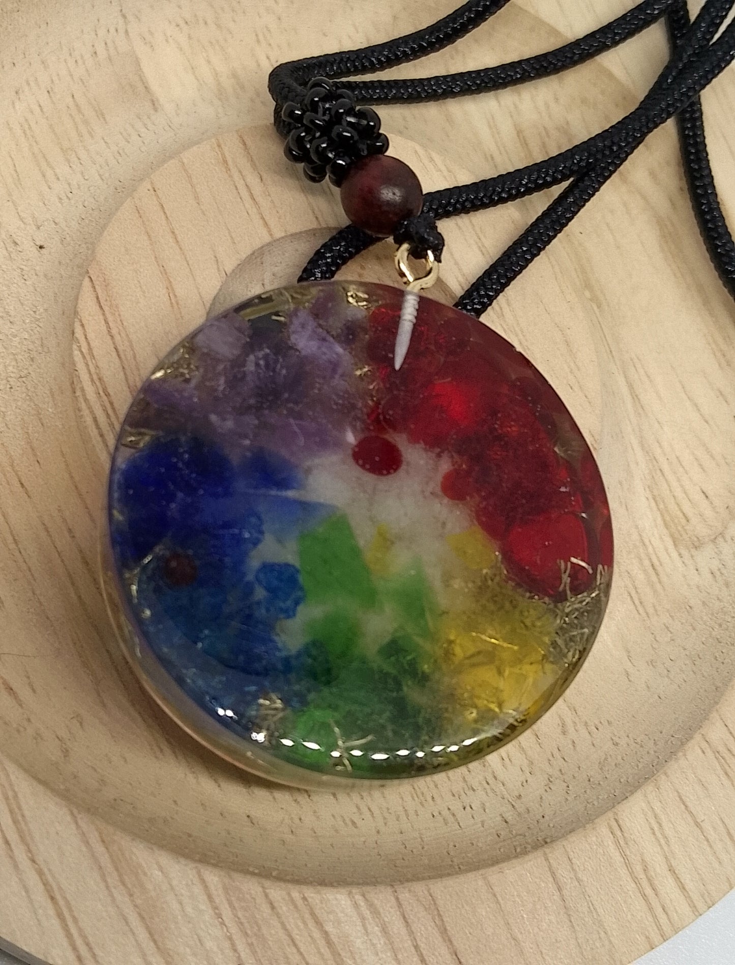 Collier orgonite multicolore