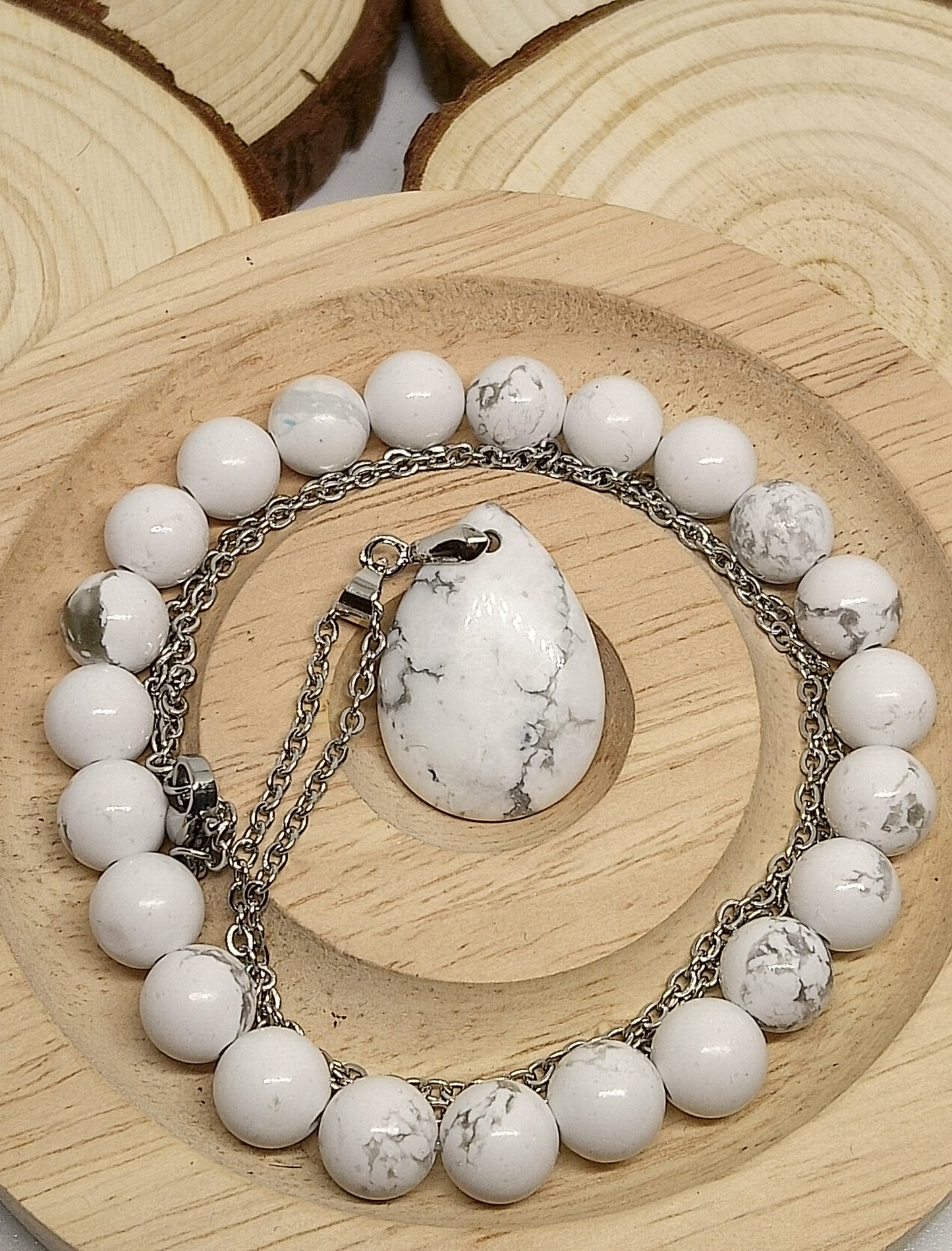 Collier et bracelet en howlite blanche