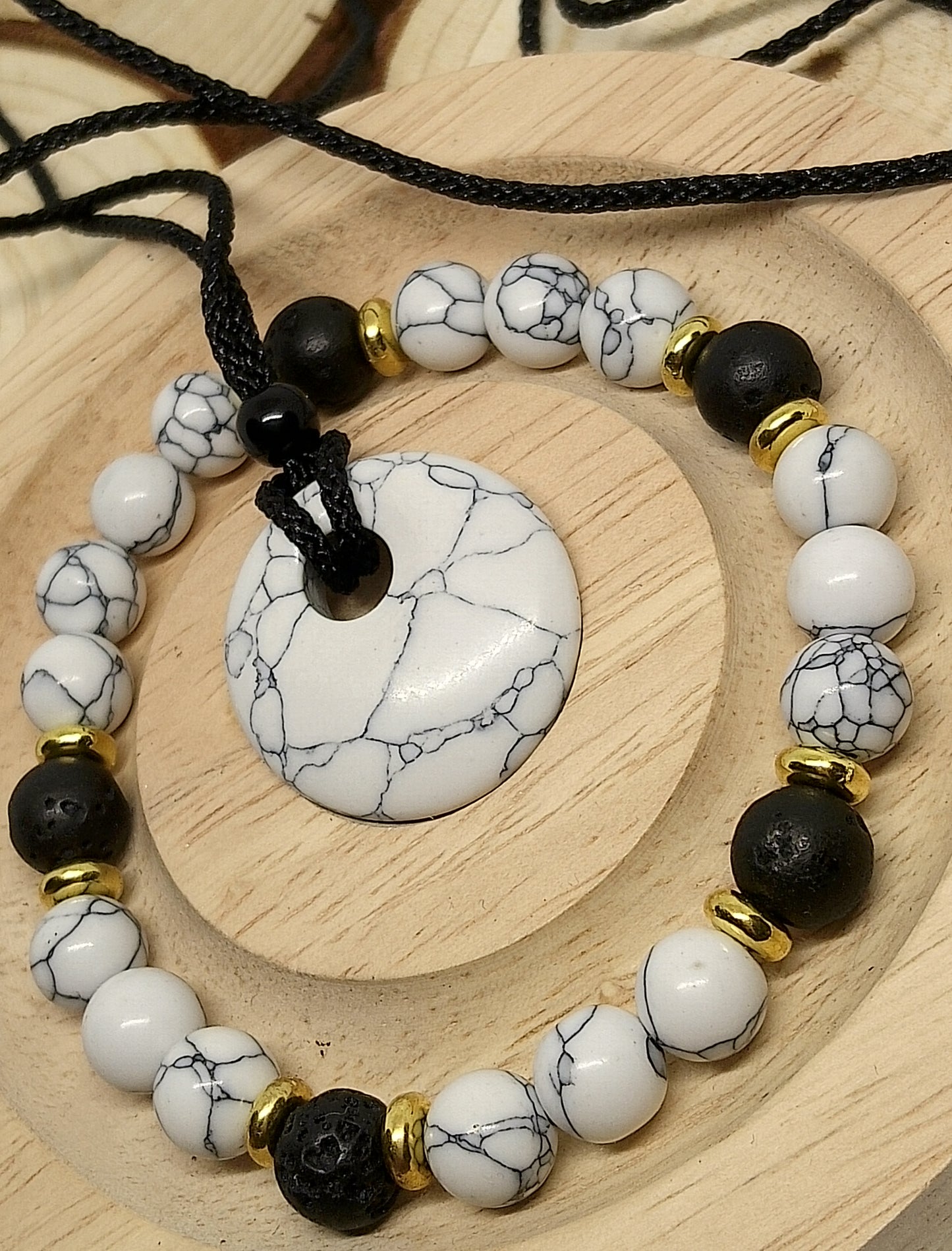 Collier et bracelet howlite