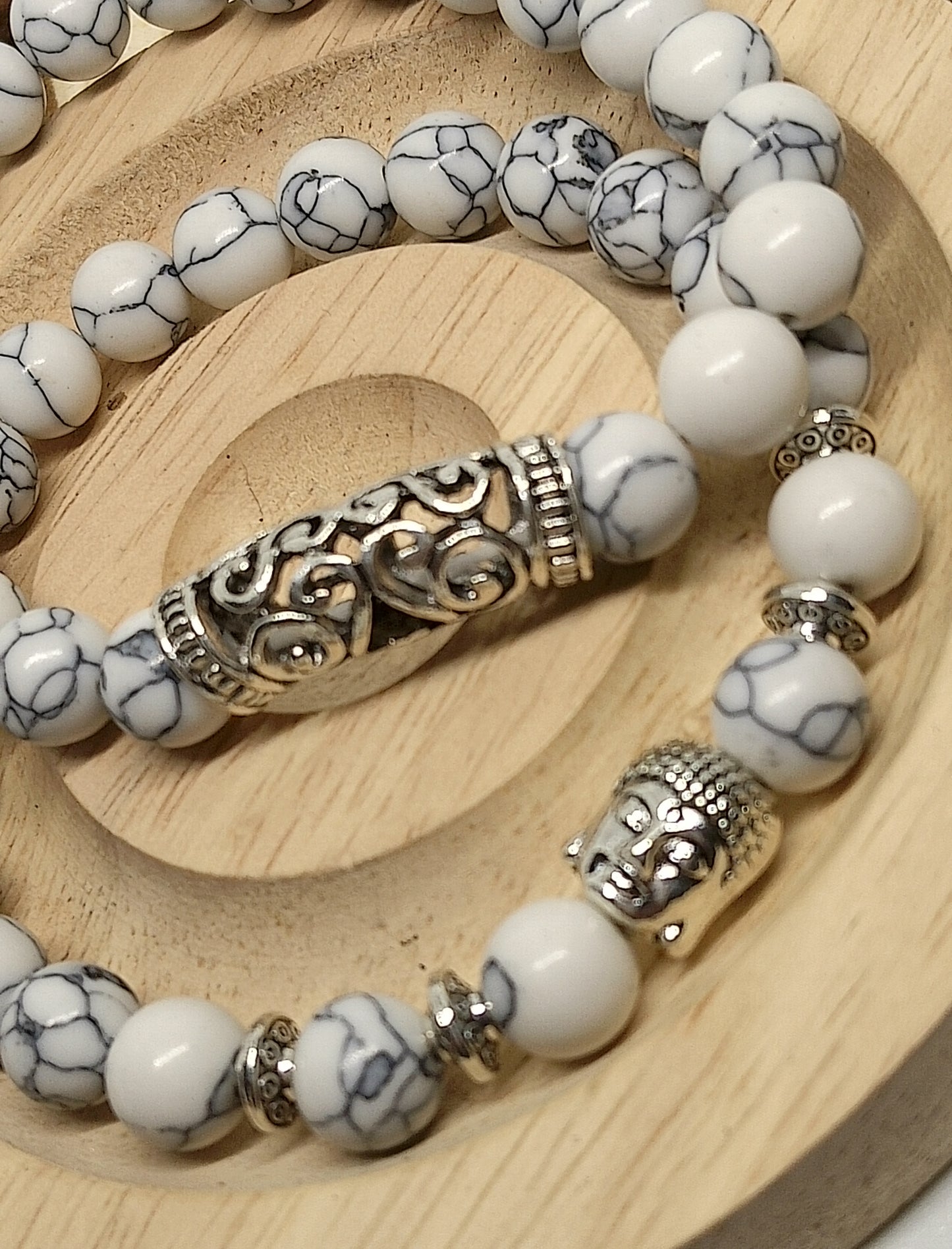 Bracelets en howlite blanche