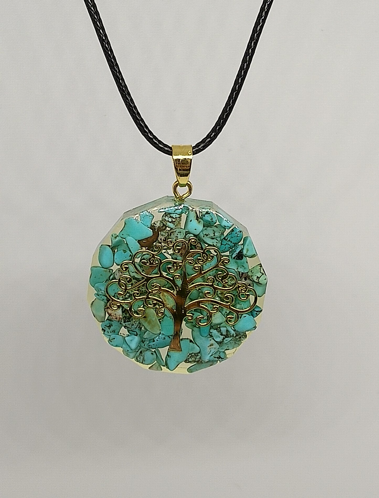 Collier orgonite en turquoise