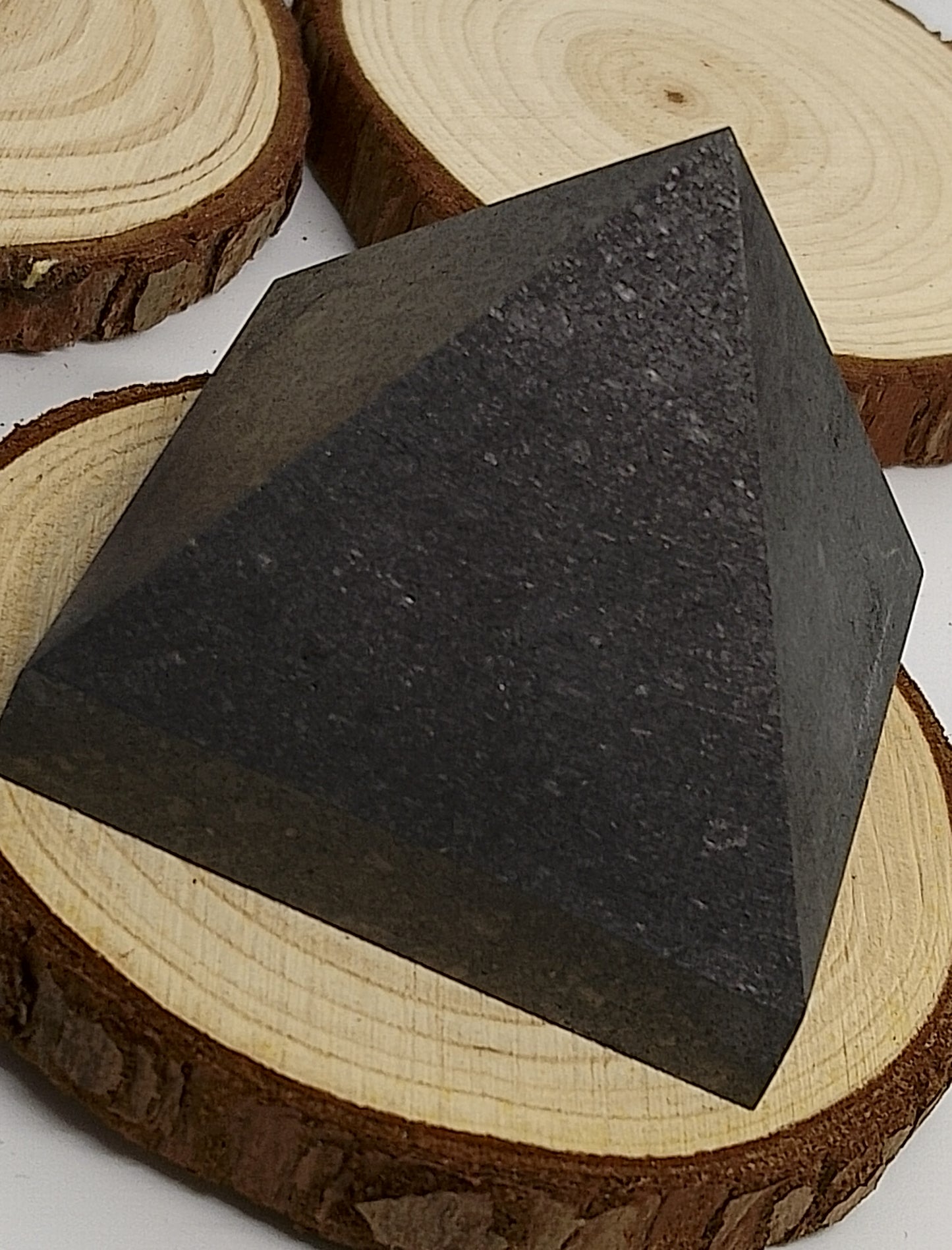 Pyramide shungite