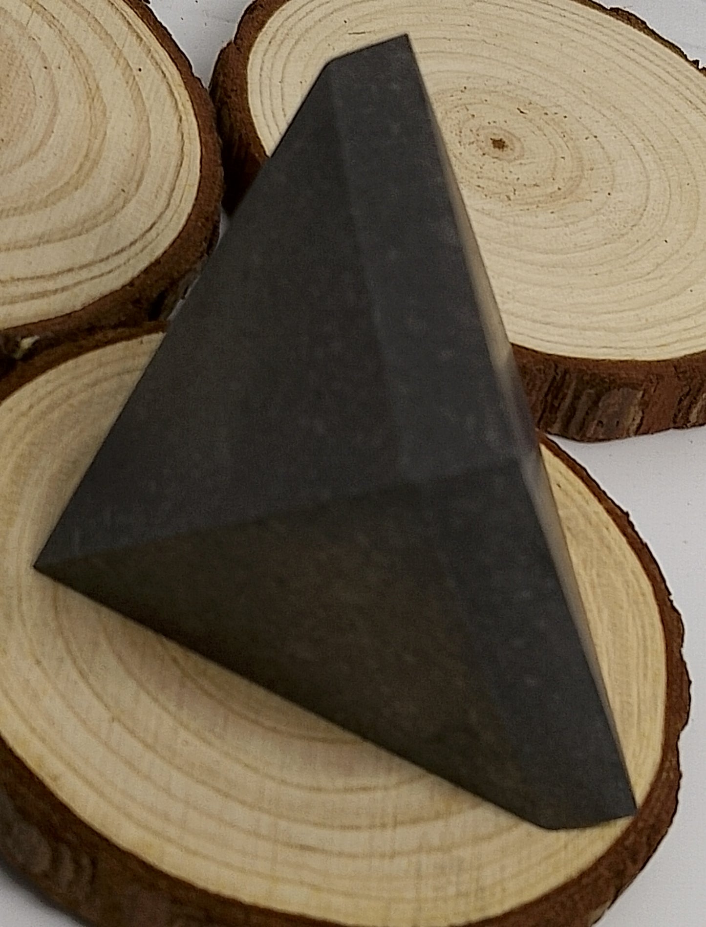 Pyramide shungite