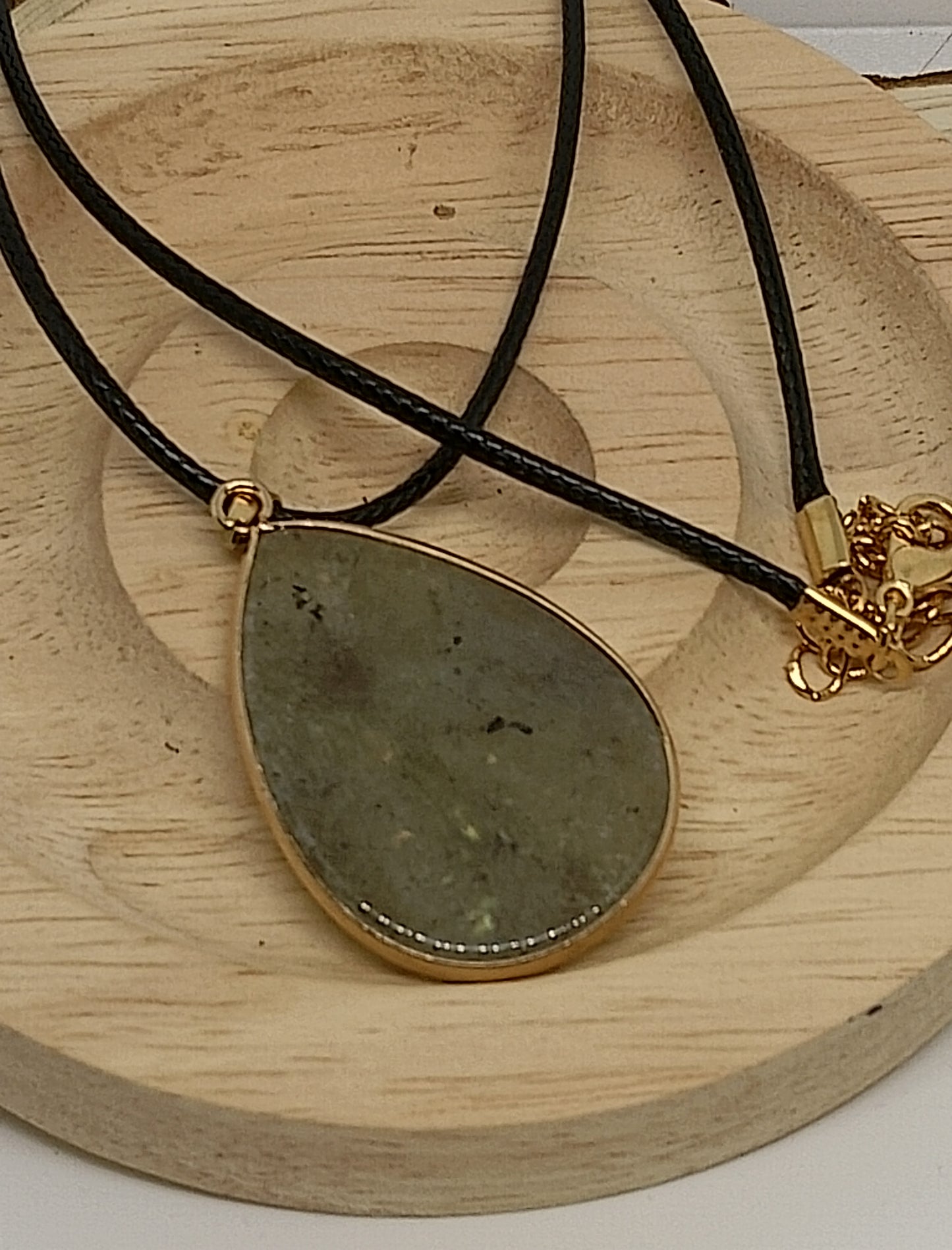 Collier en labradorite