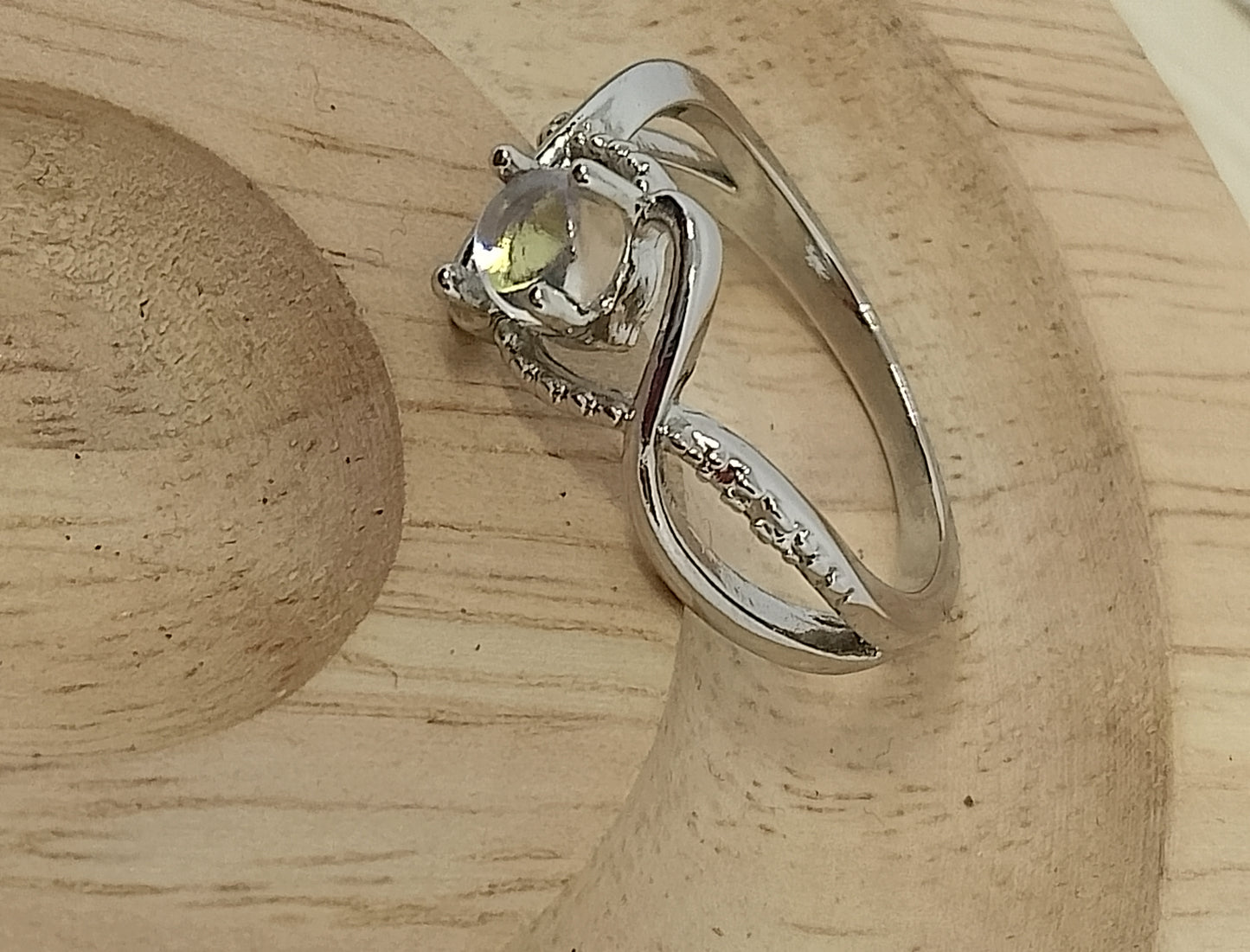 Bague en pierre de lune