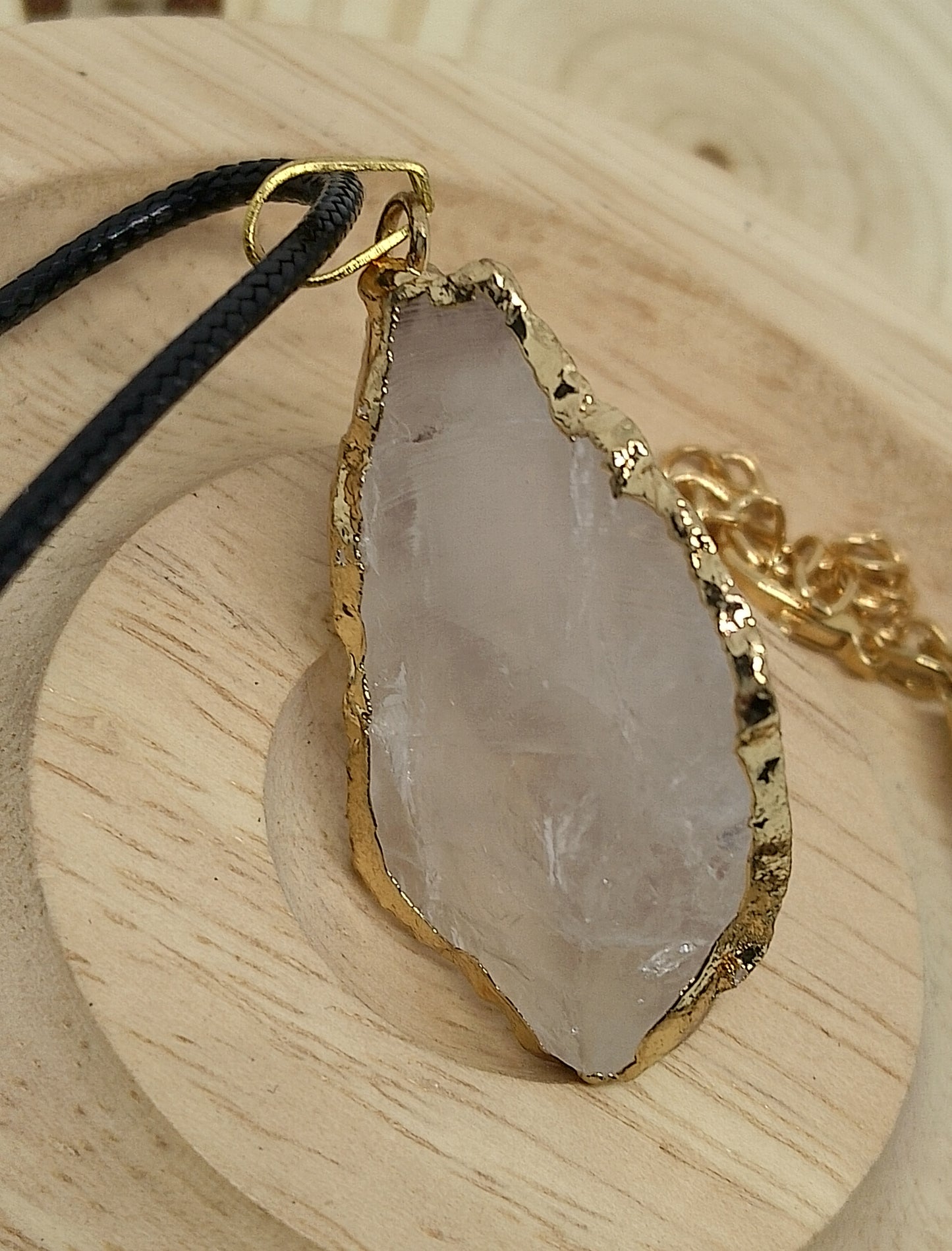 Collier en quartz blanc