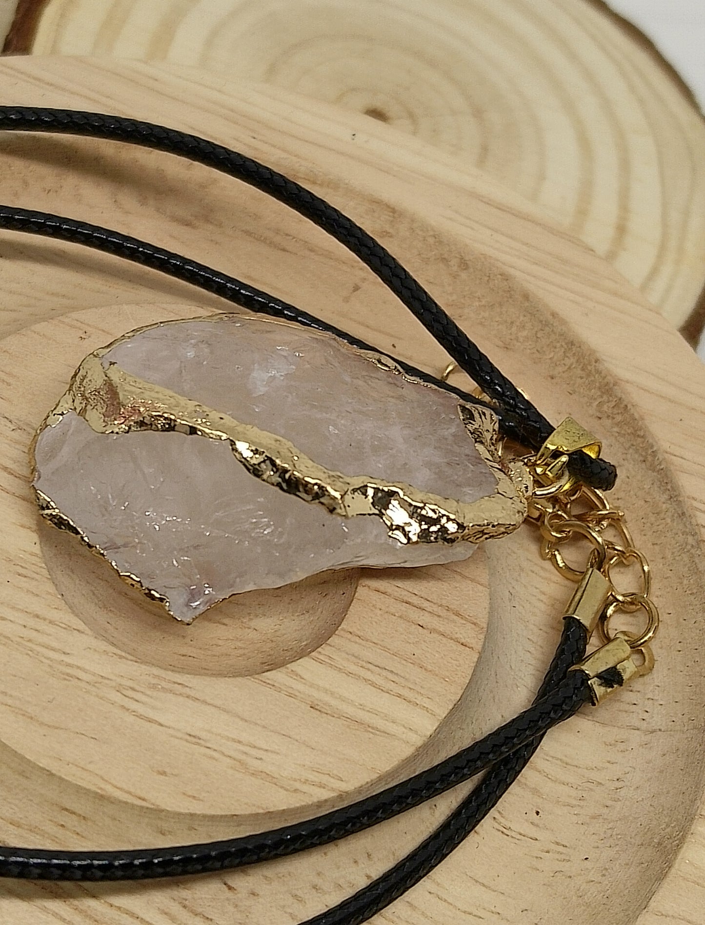 Collier en quartz blanc