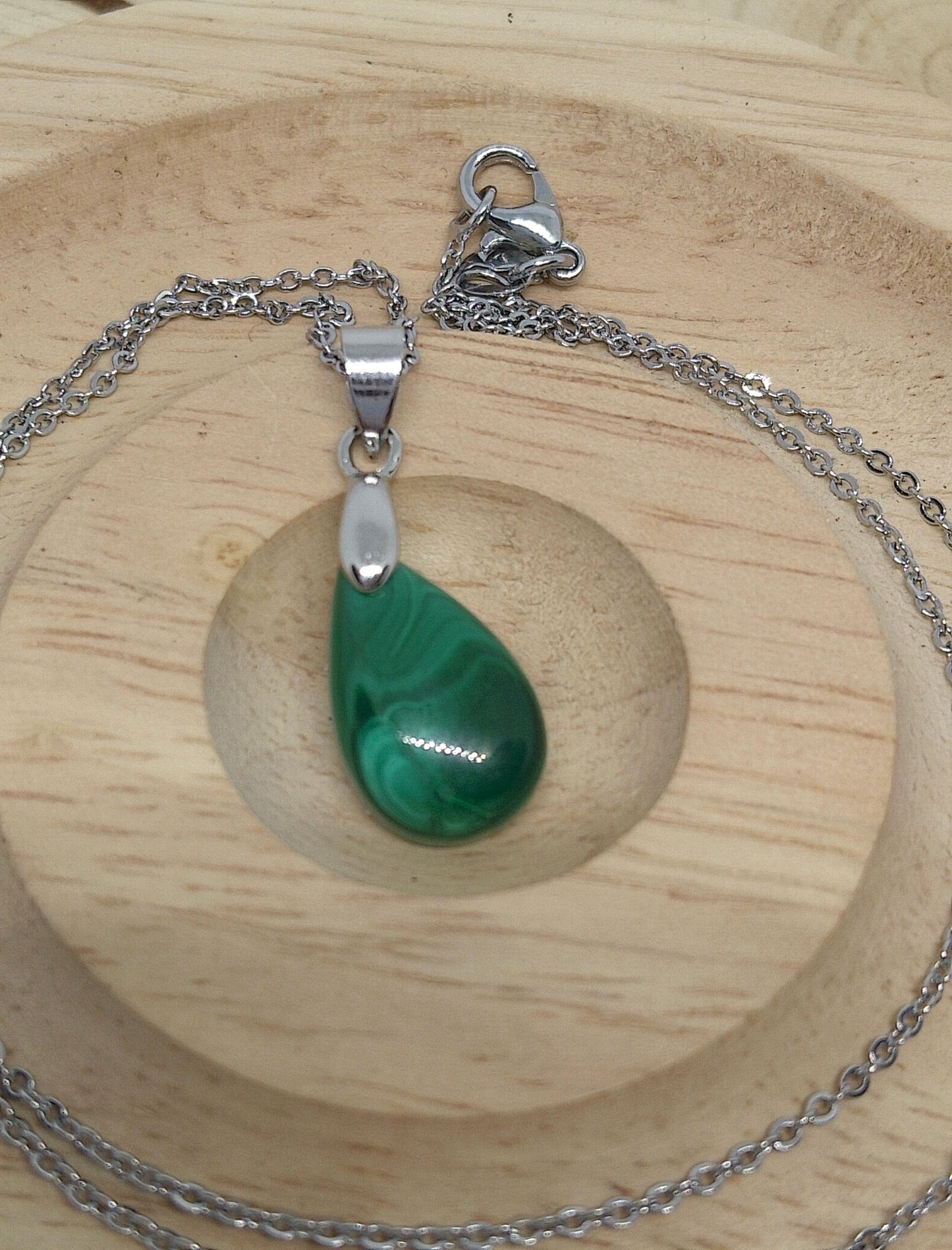 Collier en malachite véritable