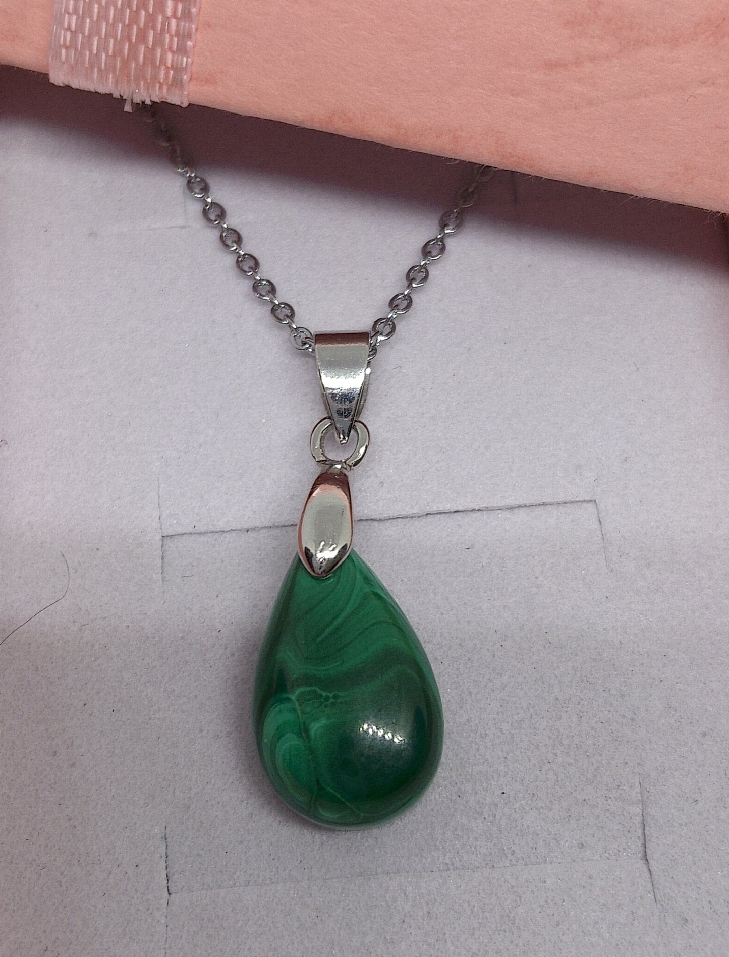 Collier en malachite véritable