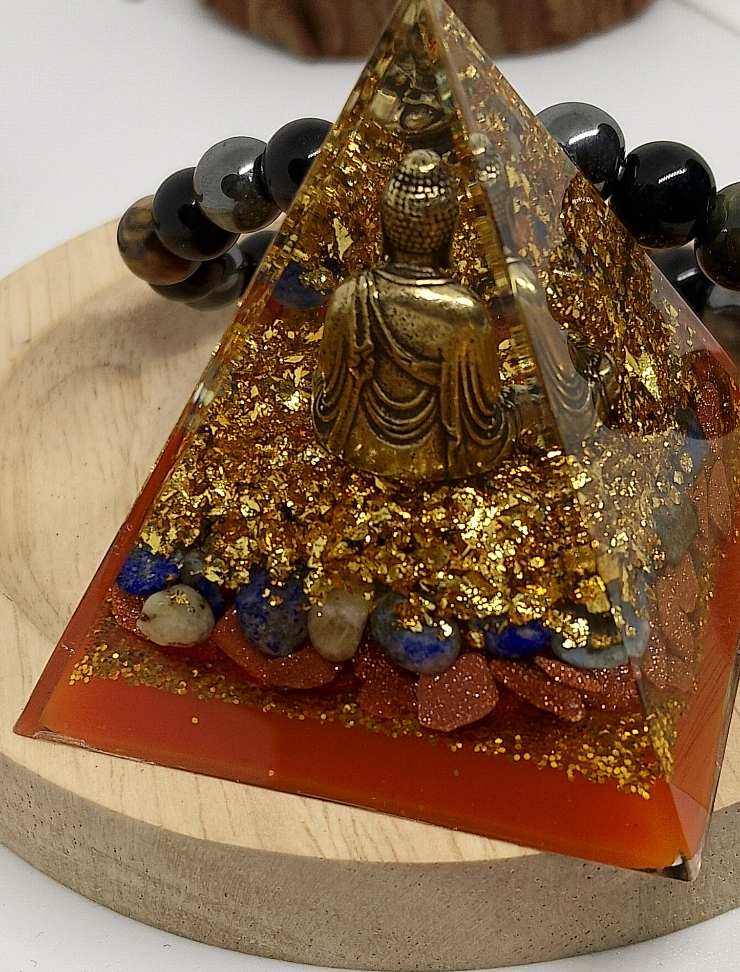 Pyramide orgonite et bracelet triple protection