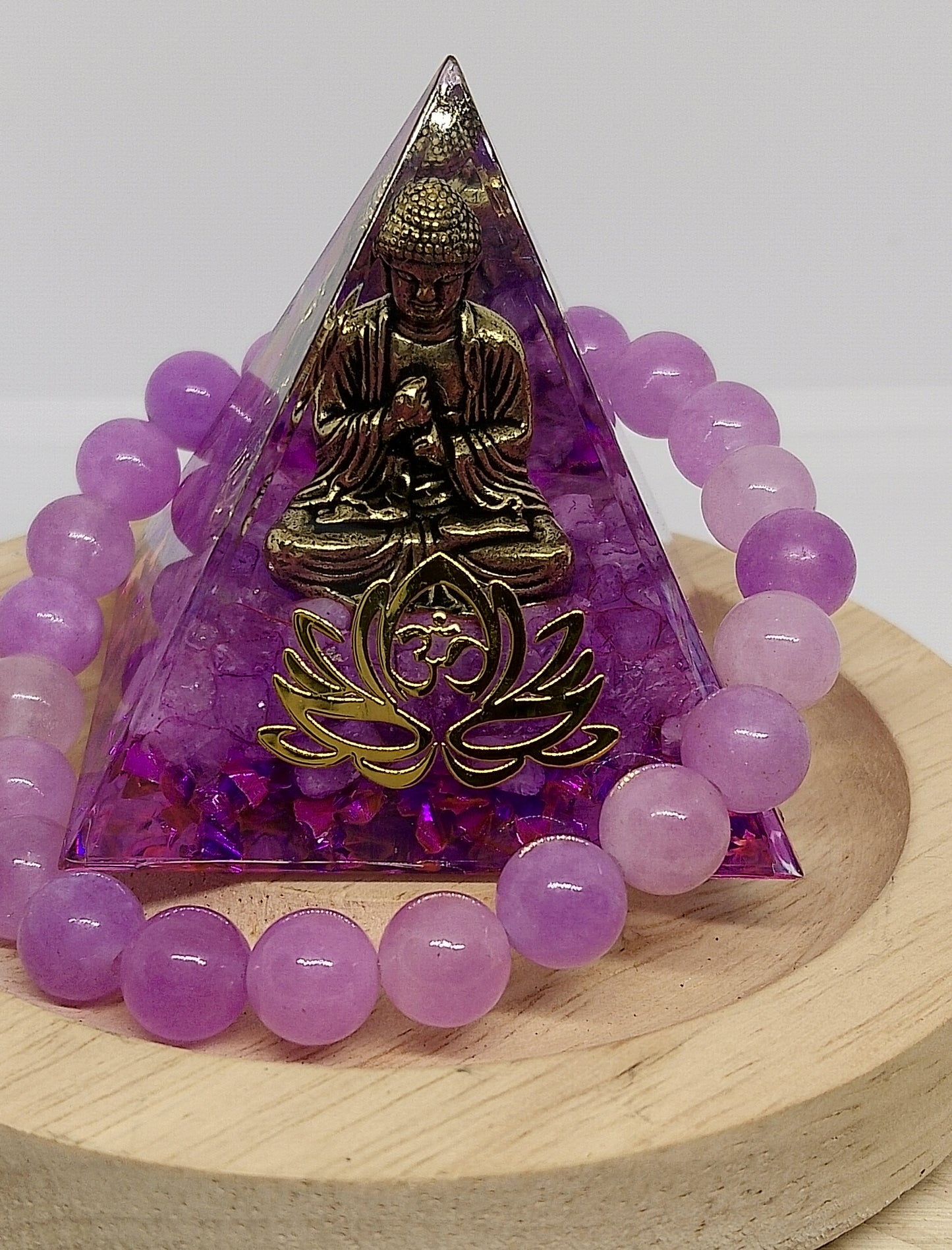 pyramide orgonite et bracelet en kunzite