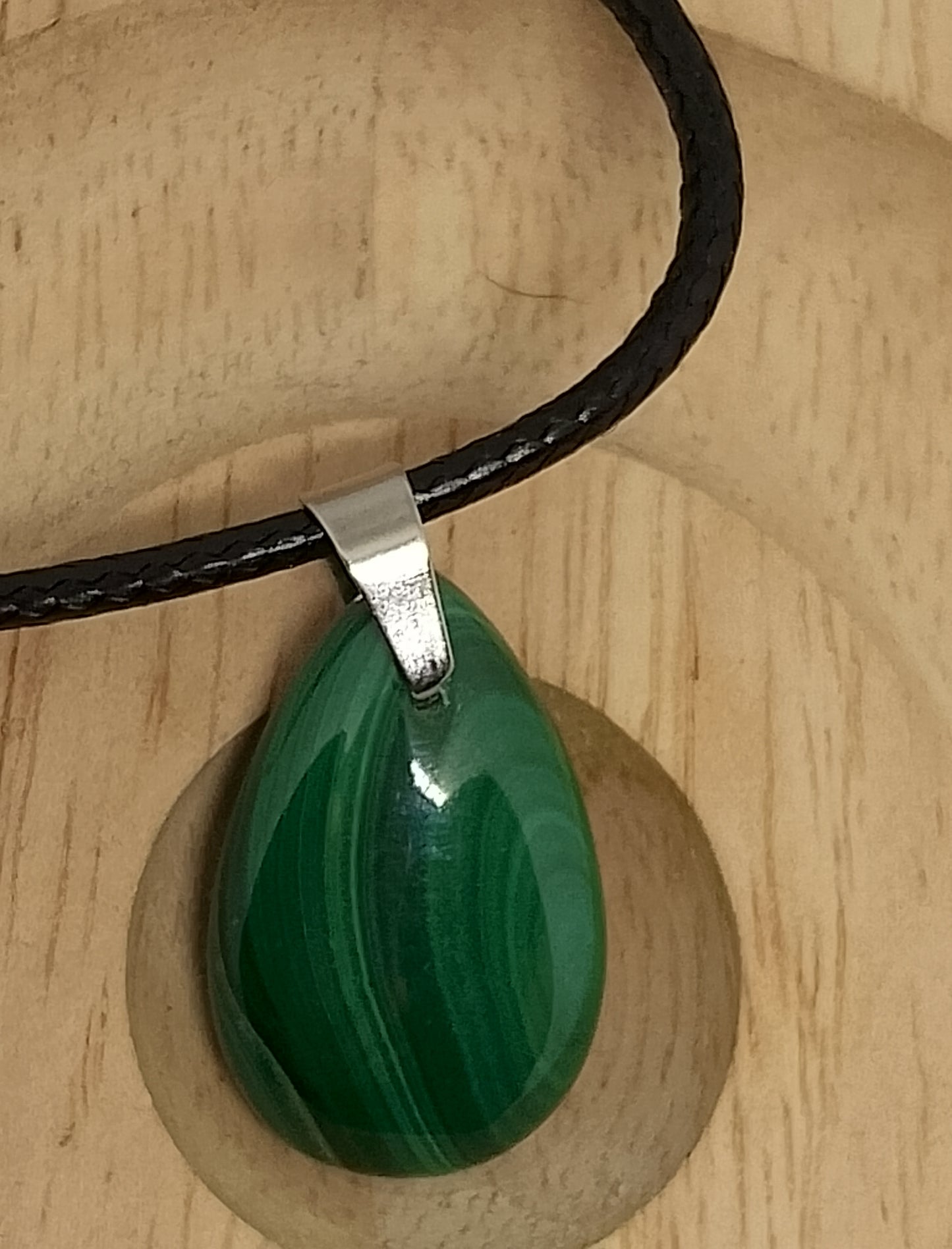 Collier en malachite véritable