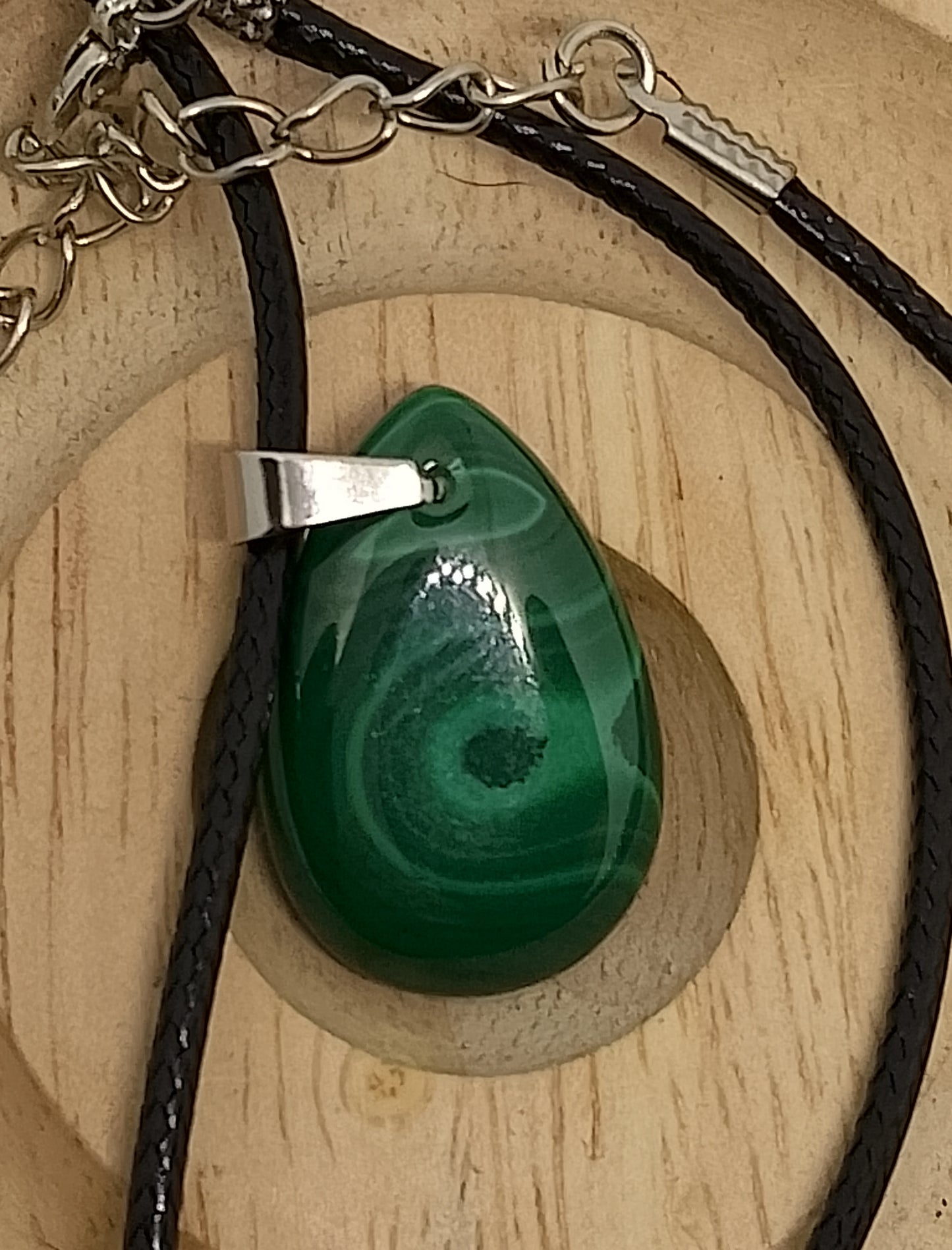 Collier en malachite véritable