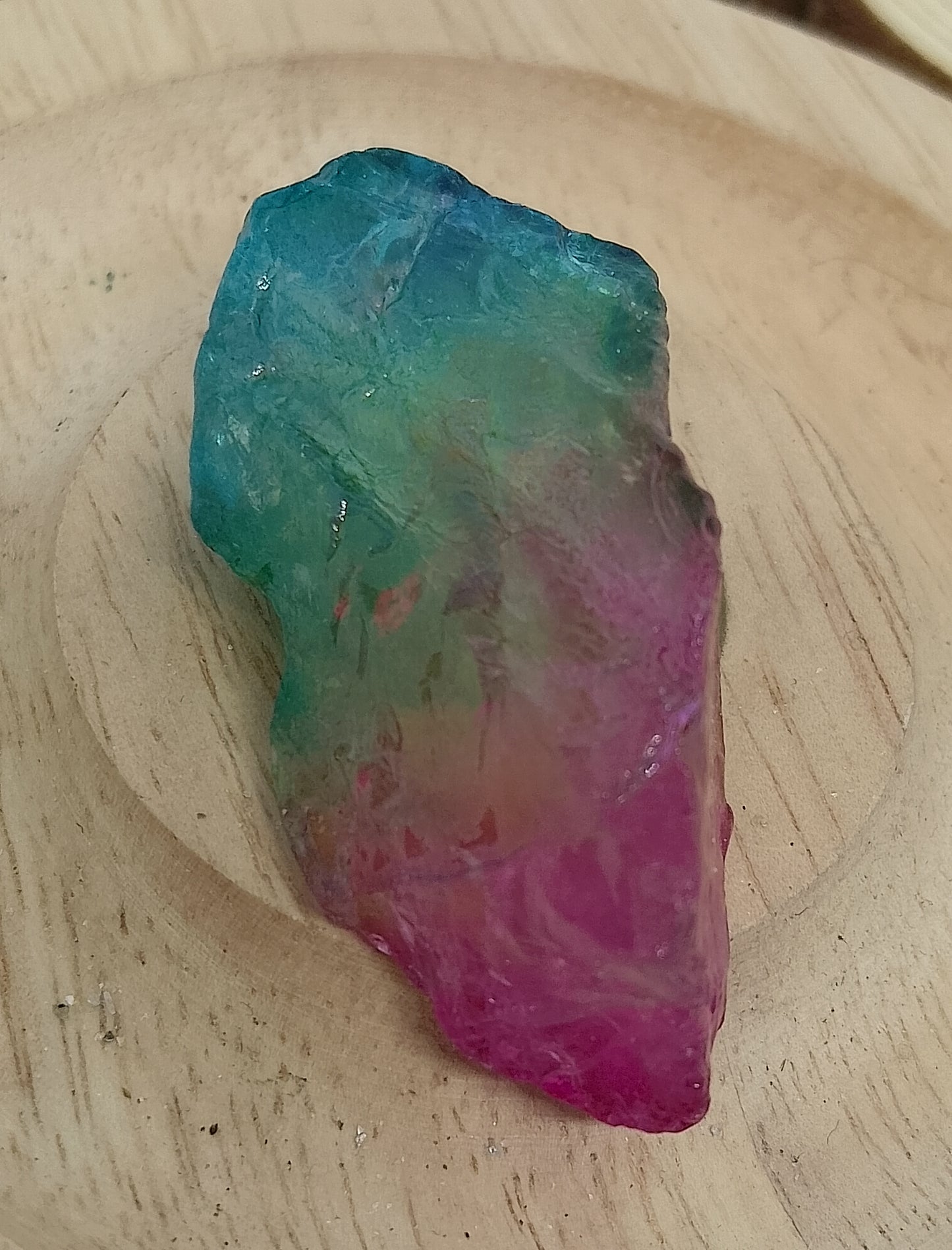 Pierre brute de quartz aura